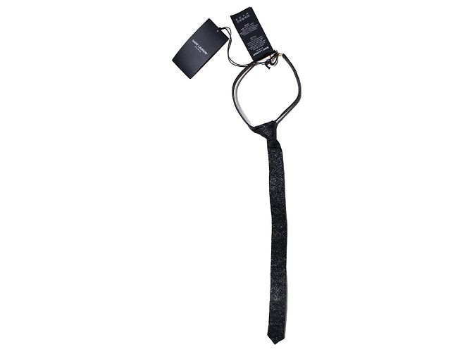 Saint Laurent, gargantilha de couro craquelado Preto