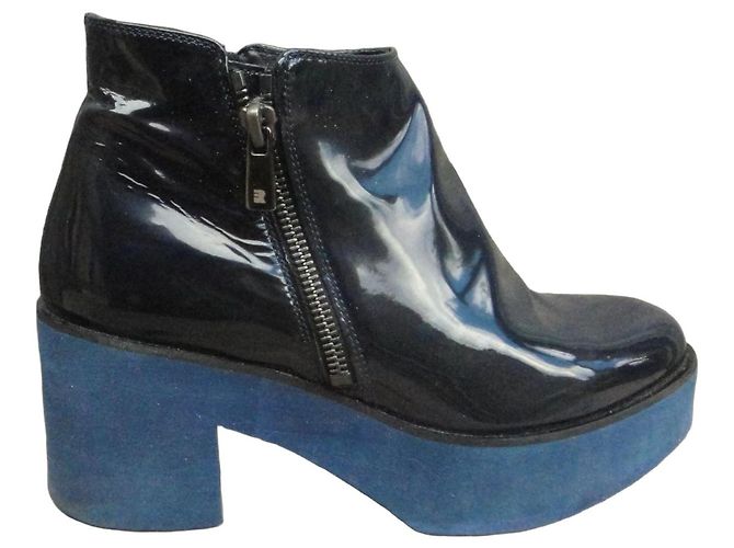 Autre Marque Fratelli Rossetti Navy Blue Patent Leather Platform Ankle Boots
