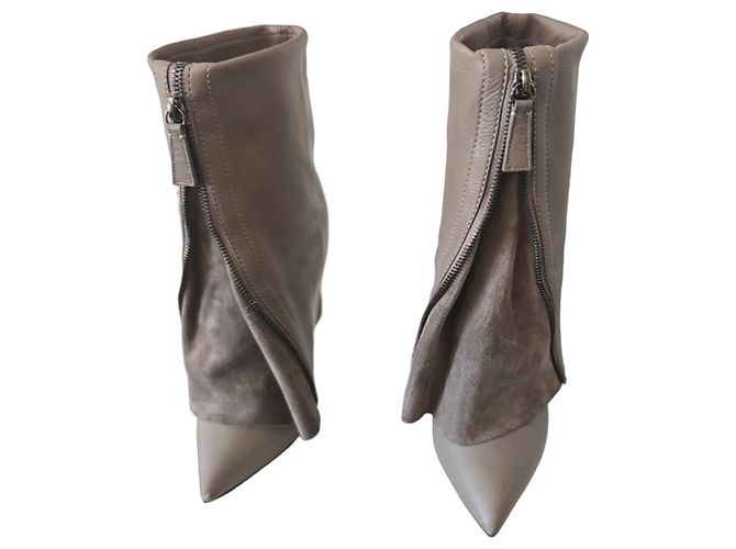 Casadei Botas de couro e camurça cinza Taupe