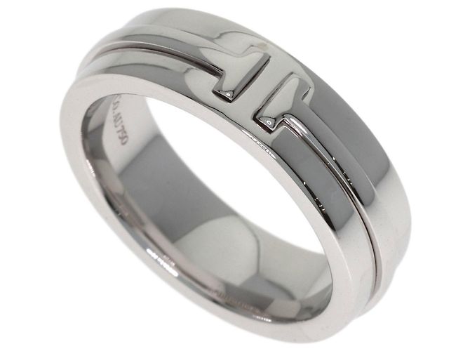 Tiffany T Anillo T Narrow de Tiffany & Co. en oro blanco de 18K