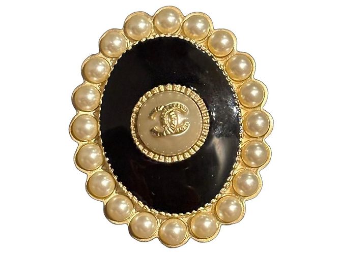 Chanel CC Logo Perlenbrosche Schwarz Weiß