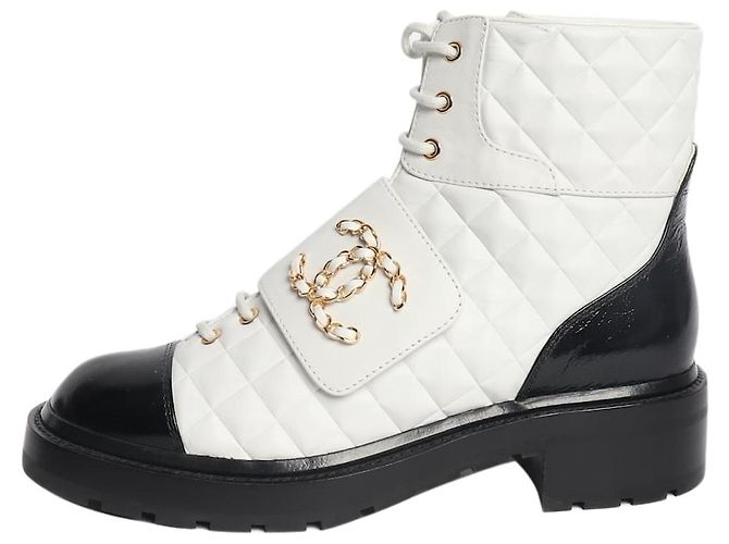 Chanel White quilted leather ankle boots - size EU 40