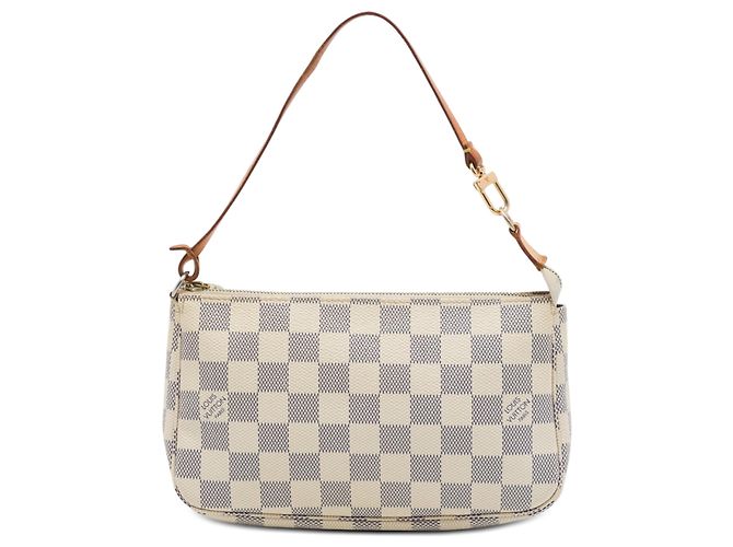 Louis Vuitton Pochette Accessoires em Damier Azur branco