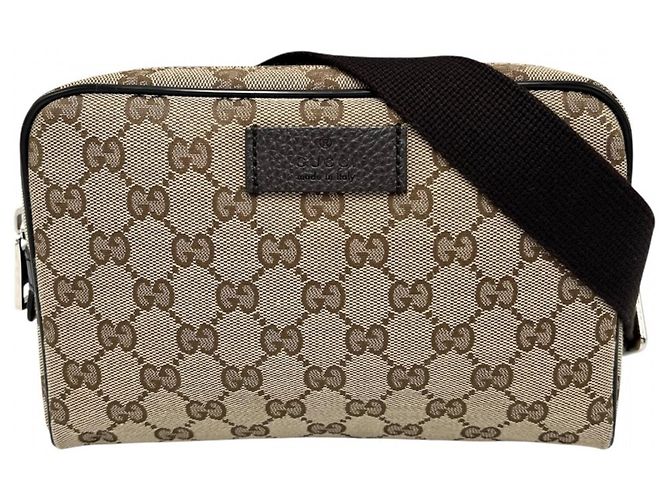 Pochete Gucci em lona GG marrom e couro