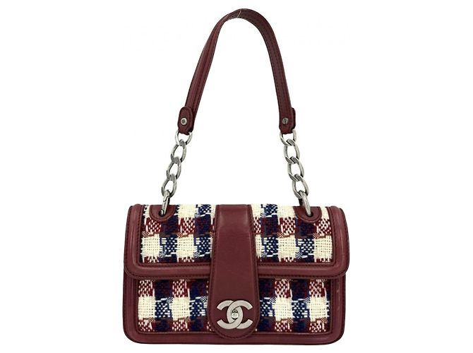 Borsa a tracolla Chanel in tweed rosso e pelle