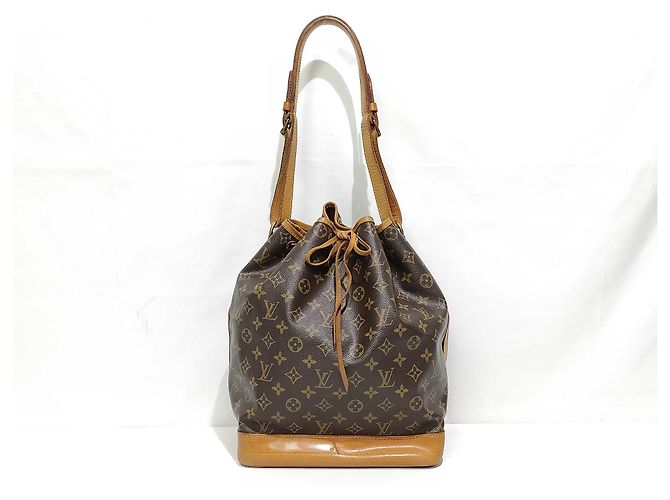 Louis Vuitton Noe em couro Epi Marrom