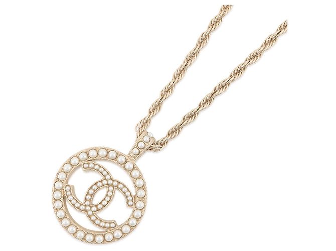 Colar Chanel Coco Mark Círculo de Falsa Pérola Dourado