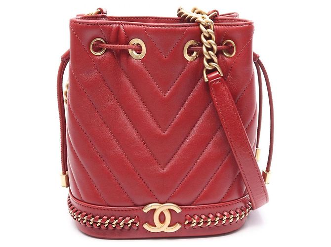 Borsa a secchiello Chanel Chevron V-Stitch con coulisse Rosso