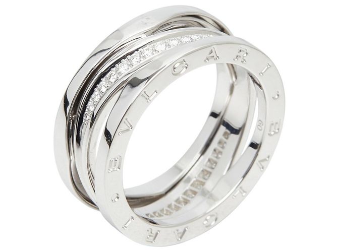 Bulgari Anello B-zero1 Legend in oro bianco 18K e diamante di Bvlgari