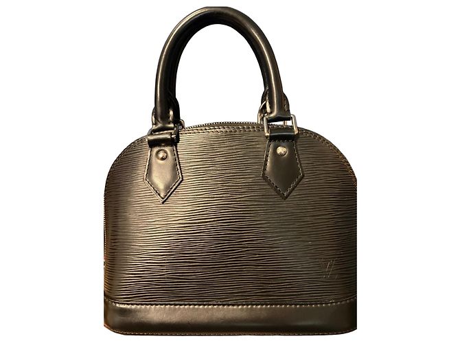 Louis Vuitton Alma BB em couro Epi preto