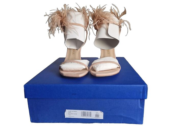 Stuart Weitzman Plume Sandali scamosciati rosa Beige