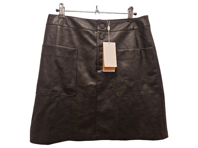 Hugo Boss BOSS Minirock aus schwarzem Kunstleder