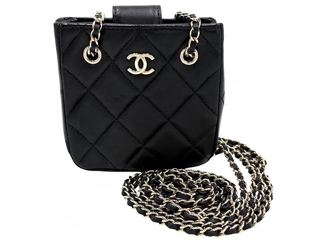 Timeless Borsa a tracolla Chanel in pelle nera trapuntata Nero