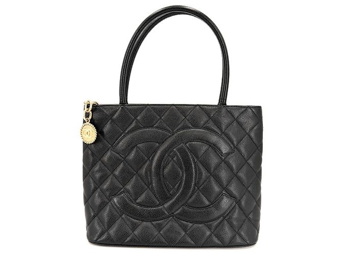 Timeless Borsa Chanel Matelassé nera Nero