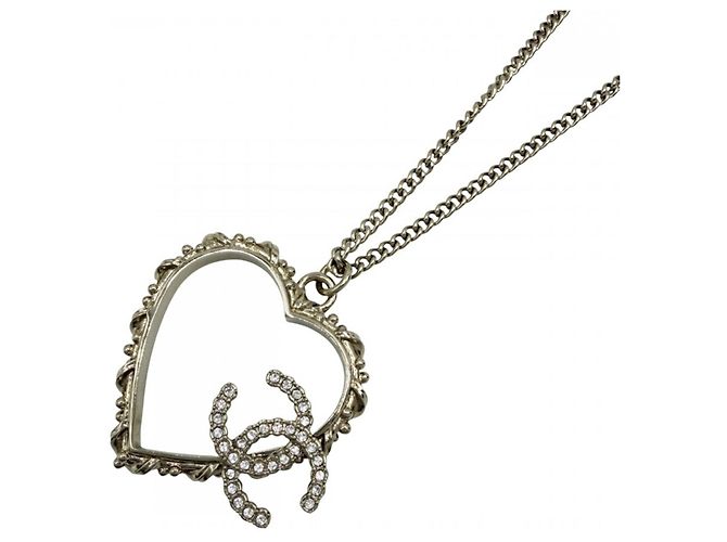 Collier pendentif cœur plaqué or Chanel