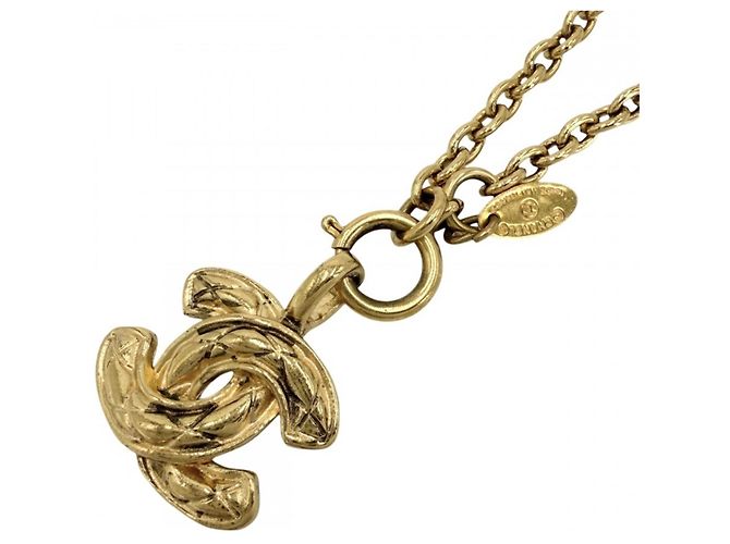 Collana Chanel Matelassé placcata oro D'oro