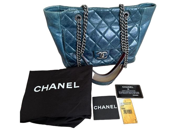 Chanel Timeless Shopping Bag Agnello Blu