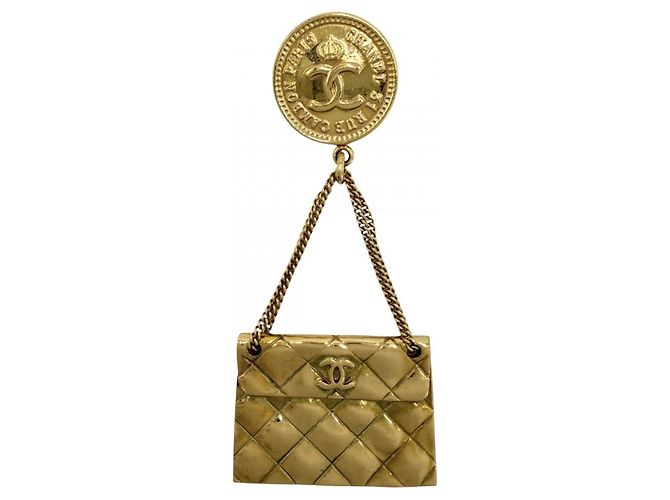 Chanel Matelassé Brosche Gold Golden
