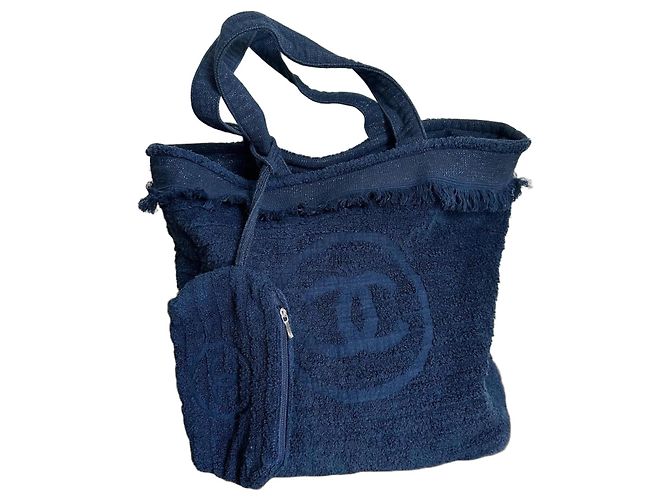 Chanel Borsa Tote in spugna blu navy con pochette Blu scuro