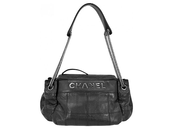 Bowling Borsa a mano Chanel in pelle nera - Design Chocolate Bar Nero