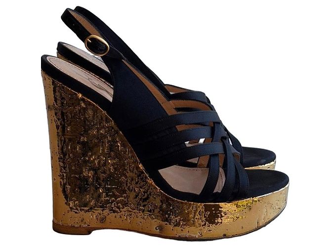 Yves Saint Laurent Sandali con zeppa e listini neri Nero D'oro