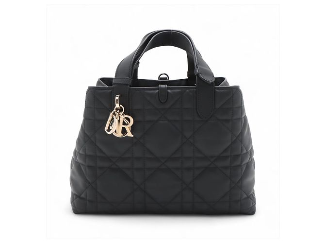 Dior Sac cabas Toujours Medium en cuir de veau Macrocannage Black Noir