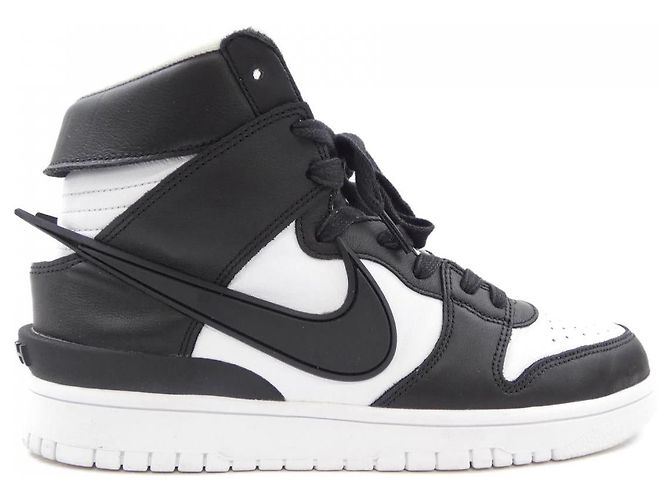 Autre Marque Nike Sneaker Schwarz Weiß