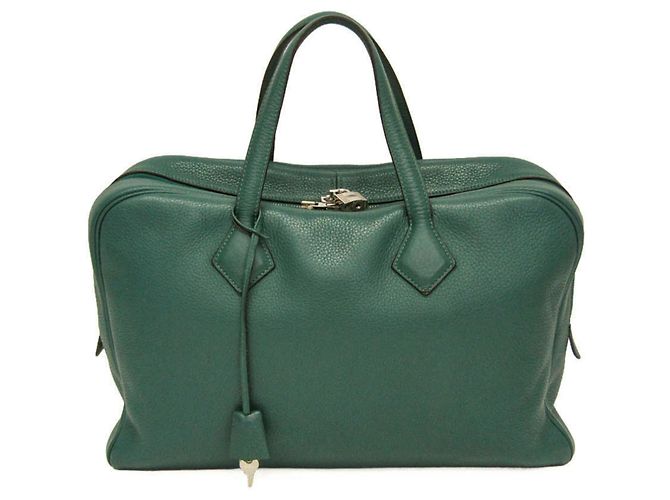 Hermès Hermes Victoria II Clemence 40 Green