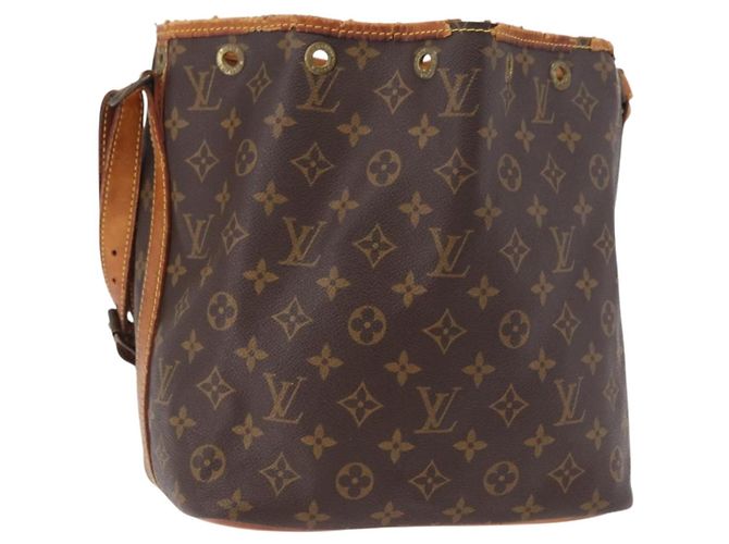 LOUIS VUITTON Monogram Petit Noe Schultertasche M42226 LV Auth 189140 Monogramm