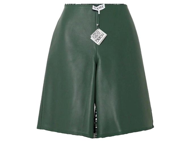 Pantalones cortos de cuero verde Loewe