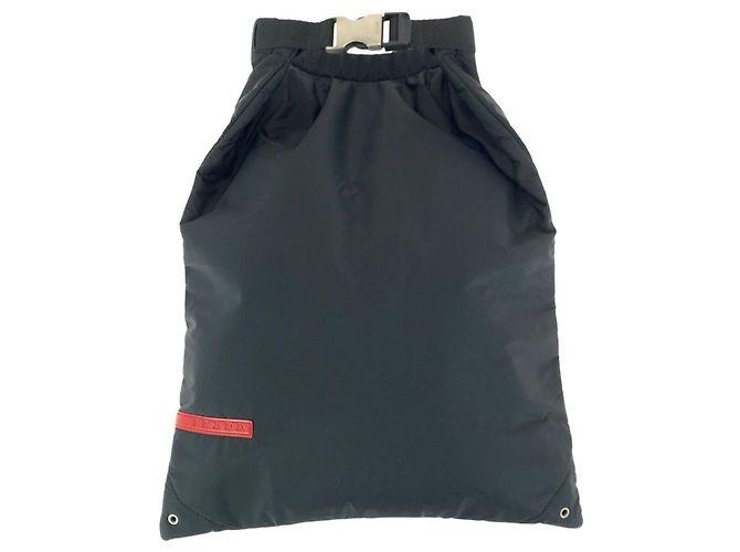 Prada Nylon Rucksack Schwarz mit silberner Hardware
