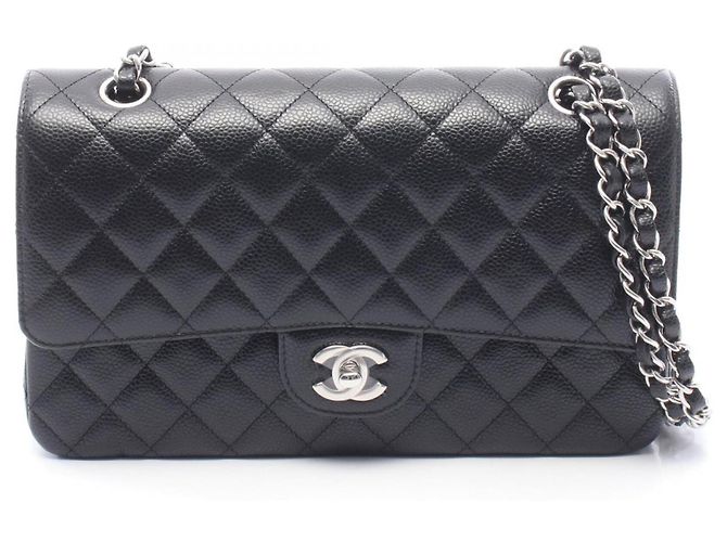 Borsa a tracolla Chanel Matelassé Double Flap Nero