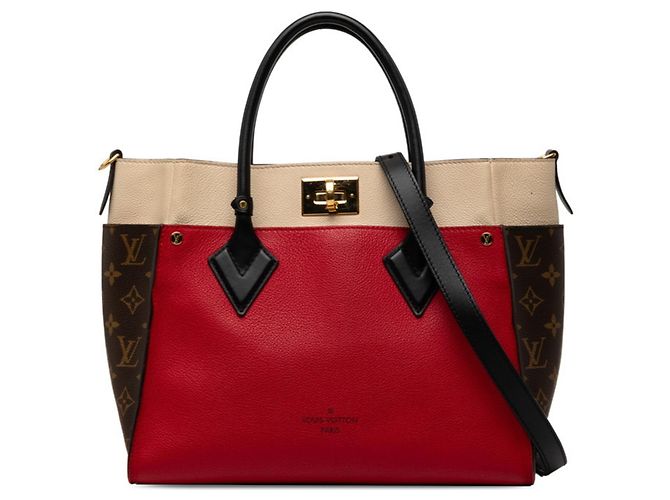 Borsa Louis Vuitton Monogram On My Side MM Marrone