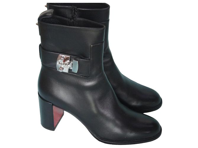 Christian Louboutin Botines de Cuero Negro