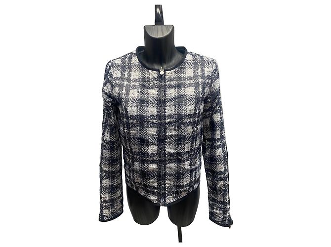 Chanel Reversible Lightweight Jacket – Tweed Print & Solid Black