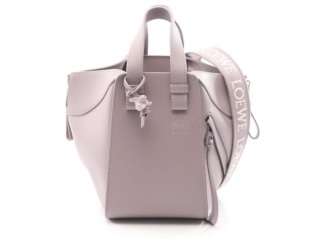 Bolsa Loewe Hammock em couro roxo