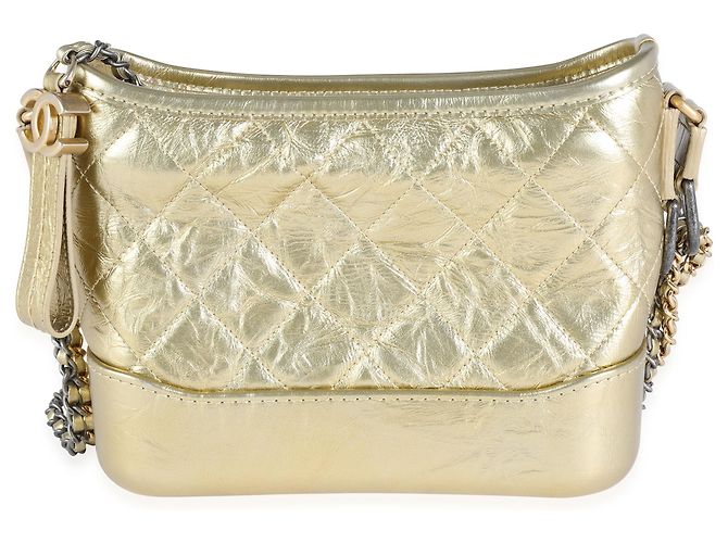 Chanel Gabrielle Hobo Small em pele de vitelo matelassê dourada