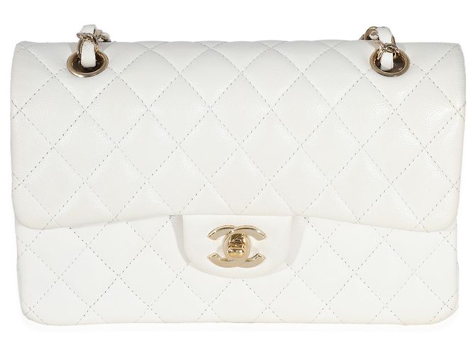 Timeless Bolsa Chanel Small Classic Double Flap em caviar matelassado branco