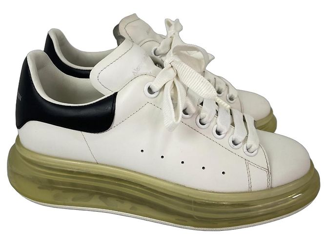 Alexander McQueen Oversized Sneaker Weiß/Schwarz Leder