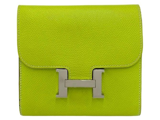 Hermès Cartera bi-fold Hermes Constance Compact en cuero Veau Epsom Verde