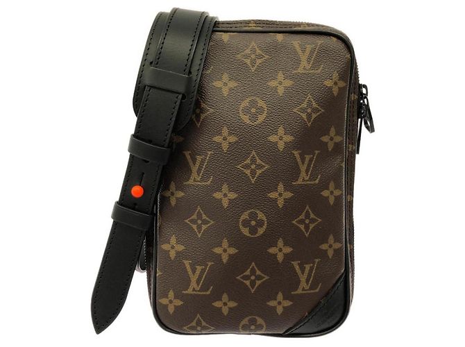 Borsa utility Louis Vuitton Monogram Solar Ray Marrone