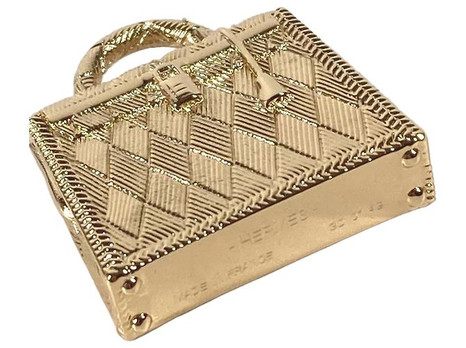 Hermès Colar com pingente de ouro Hermes Dourado 