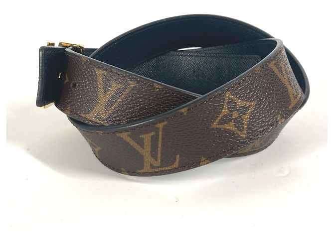 Cinturón Louis Vuitton Monogram Santur con hebilla inicial LV Castaño Monograma