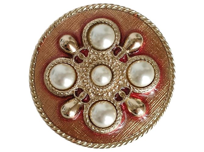CHANEL B17P Perlenmotiv-Brosche Golden