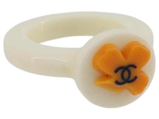 Anello CHANEL in plastica bianca CC Auth ar14031 Bianco