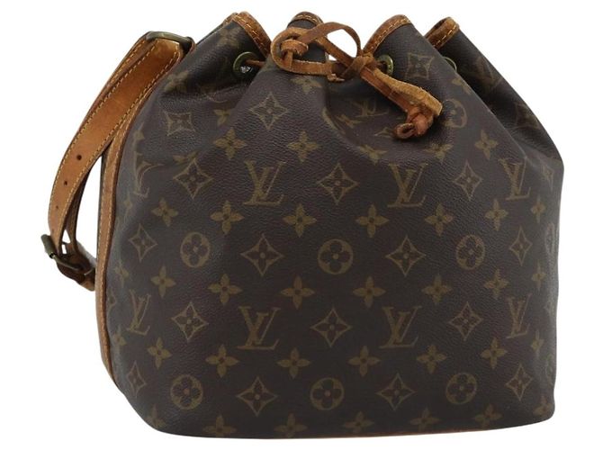 LOUIS VUITTON Monogram Petit Noe Shoulder Bag M42226 LV Auth 191632 Monograma