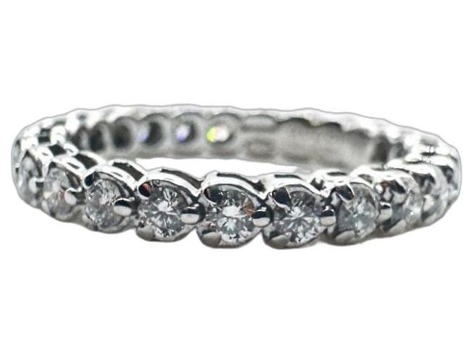 Gucci Diamantring aus Weißgold Silber