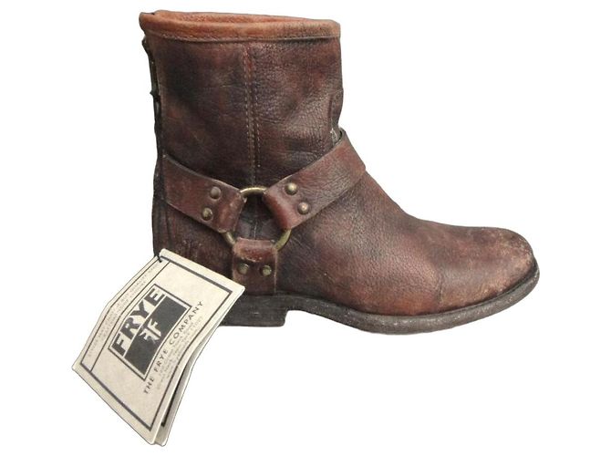 Botas de cano curto em couro Frye Marrom