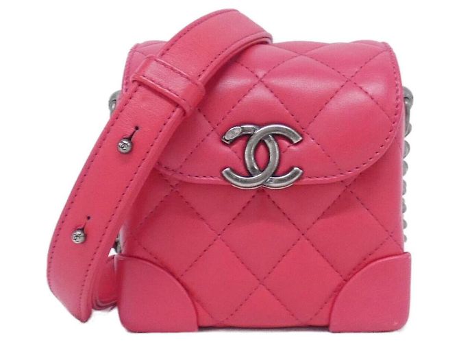Bolsa de ombro em couro rosa Chanel AS1348
