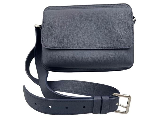 Borsa a tracolla in pelle Louis Vuitton Boarding Blu navy